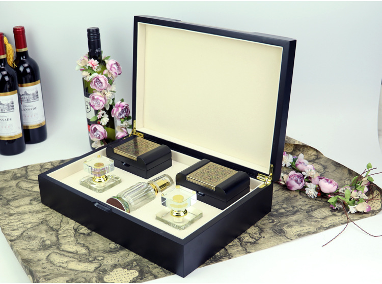 Arabic perfume box customization