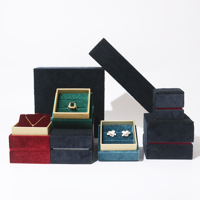 custom velvet jewelry boxes.jpg