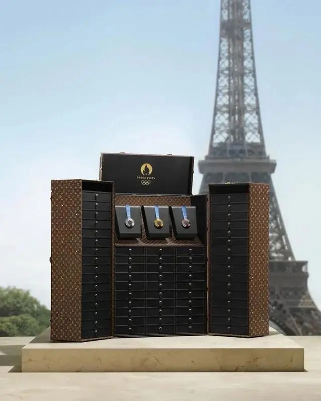 Paris Olympic LV case